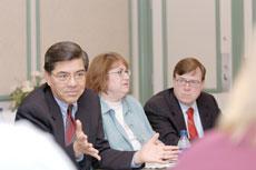 University President Julio LeÃ³n, Dr. Terri Agee, vice president of business affairs and Dr. Richard McCallum, vice president of academic affairs, visited with the Student Senate Nov. 17, 2004.
