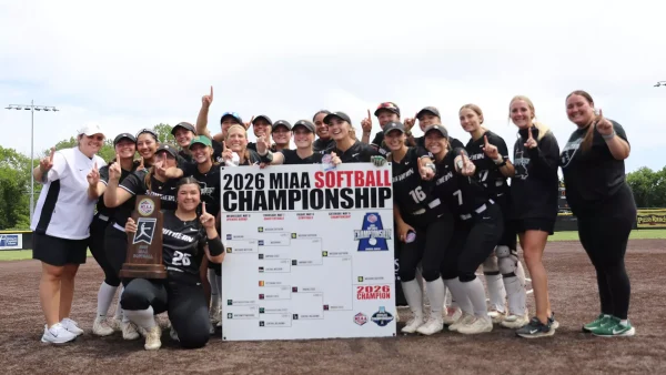 Navigation to Story: No. 7 MSSU Softball Wins MIAA Championship